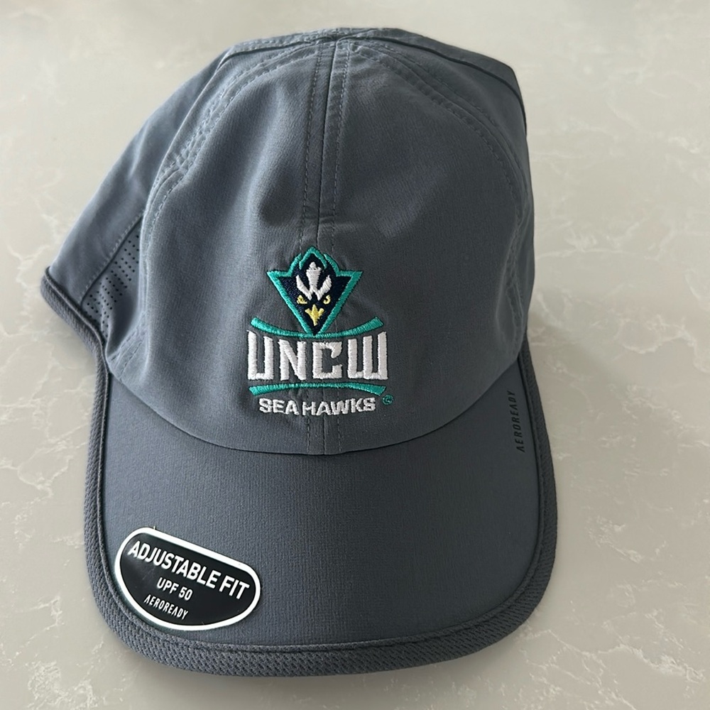 UNCW men’s super lite hat